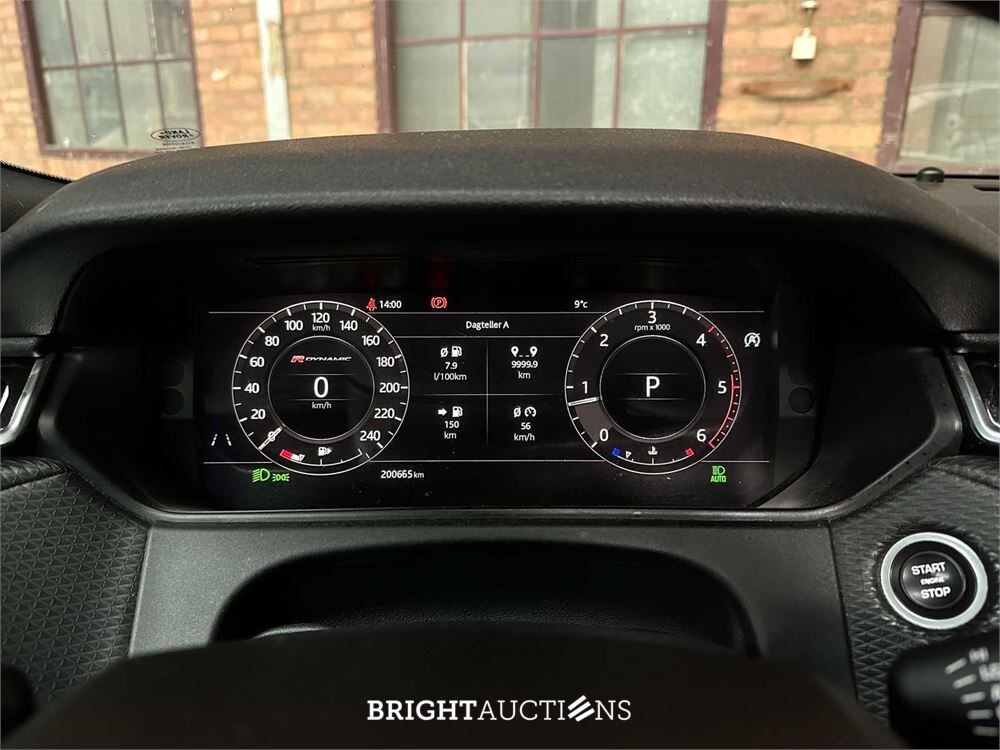 Land Rover Range Rover Velar 2.0 I4 AWD SE 179 pk 2018, T-940-TJ