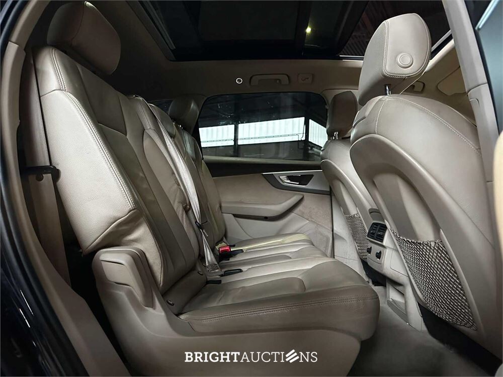 2015 Audi Q7 3.0 TDI V6 Quattro Pro Line+ 7-Sitzer 272 pk, JB-821-S