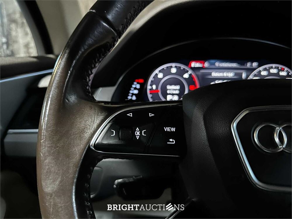 2015 Audi Q7 3.0 TDI V6 Quattro Pro Line+ 7-Sitzer 272 pk, JB-821-S