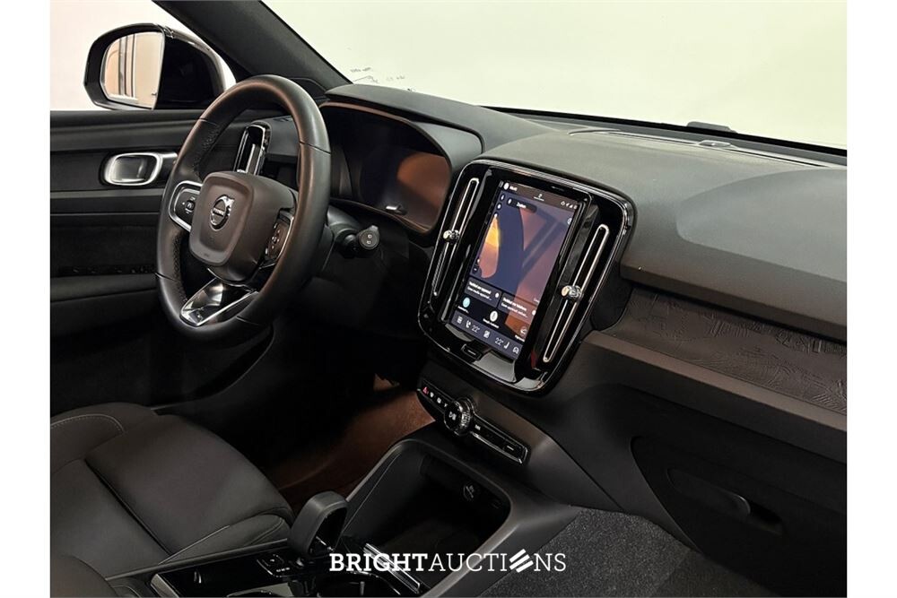 Volvo XC40 Recharge Plus 2022 (Origineel-NL), R-536-FK