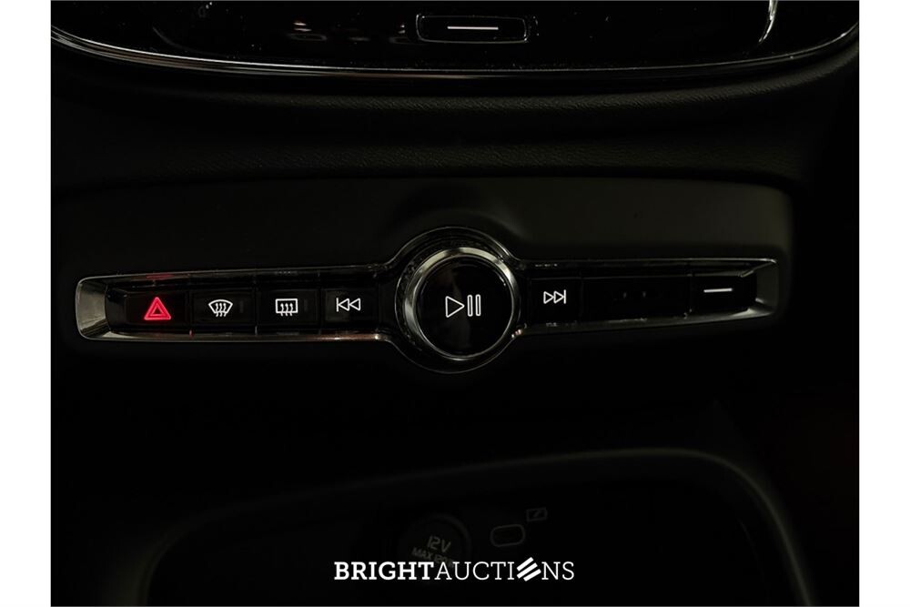 Volvo XC40 Recharge Plus 2022 (Origineel-NL), R-536-FK