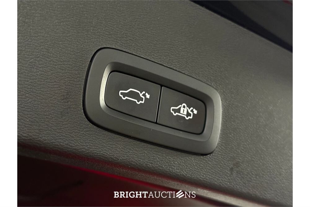 Volvo XC40 Recharge Plus 2022 (Origineel-NL), R-536-FK