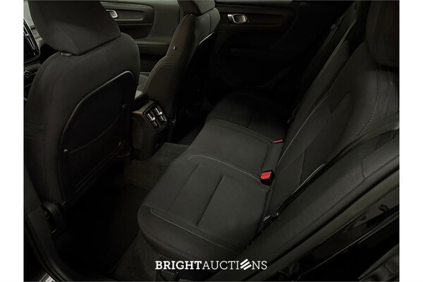 Volvo XC40 Recharge Plus 2022 (Origineel-NL), R-536-FK