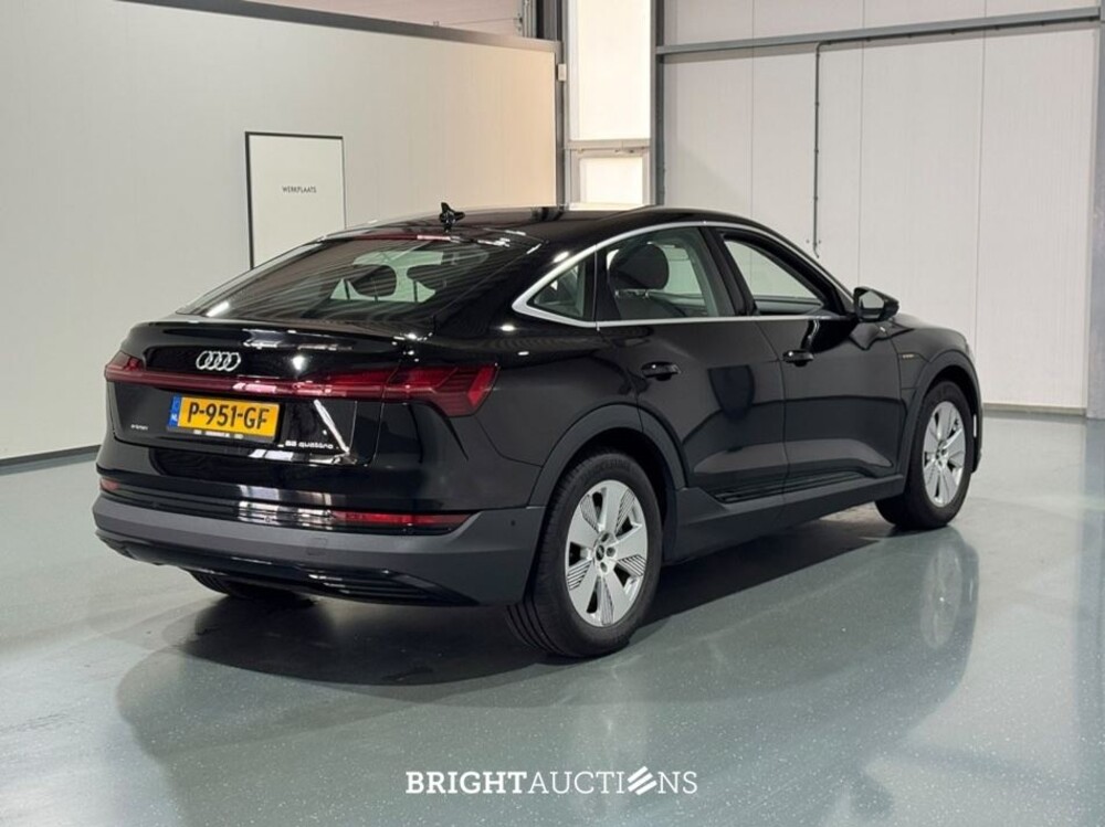 Audi e-tron Sportback 55 edition Quattro 95 kWh 408pk 2022 (Origineel-NL), P-951-GF