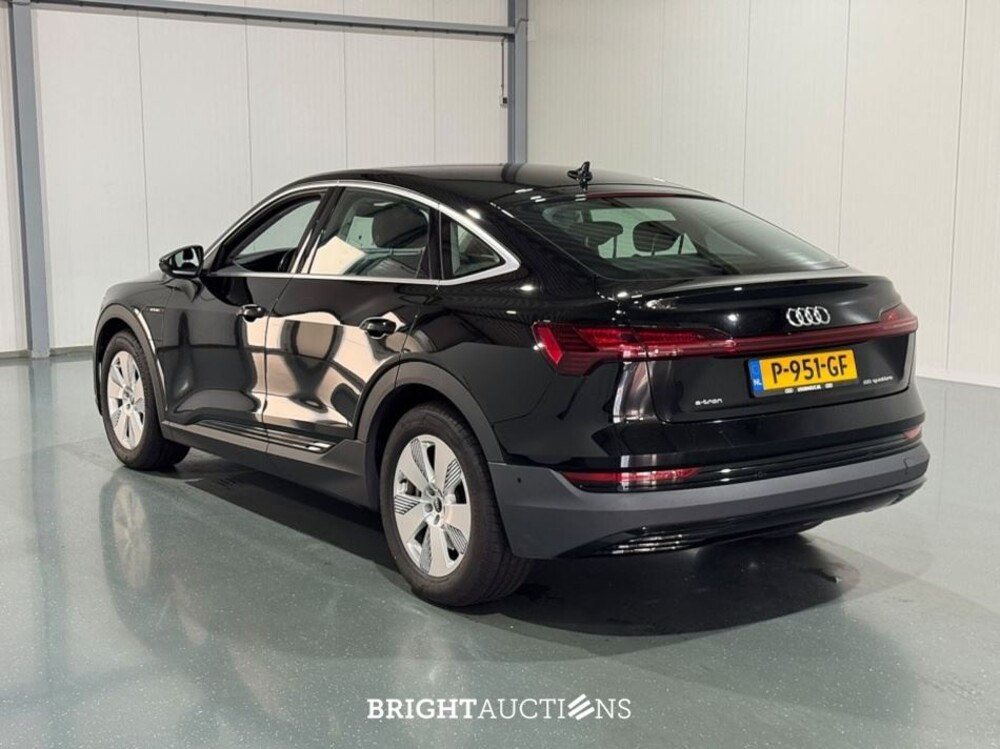 Audi e-tron Sportback 55 edition Quattro 95 kWh 408pk 2022 (Origineel-NL), P-951-GF