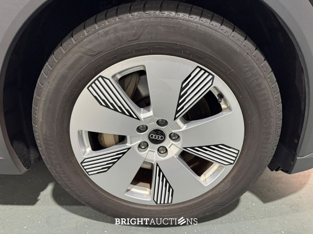 Audi e-tron Sportback 55 edition Quattro 95 kWh 408pk 2022 (Origineel-NL), P-951-GF