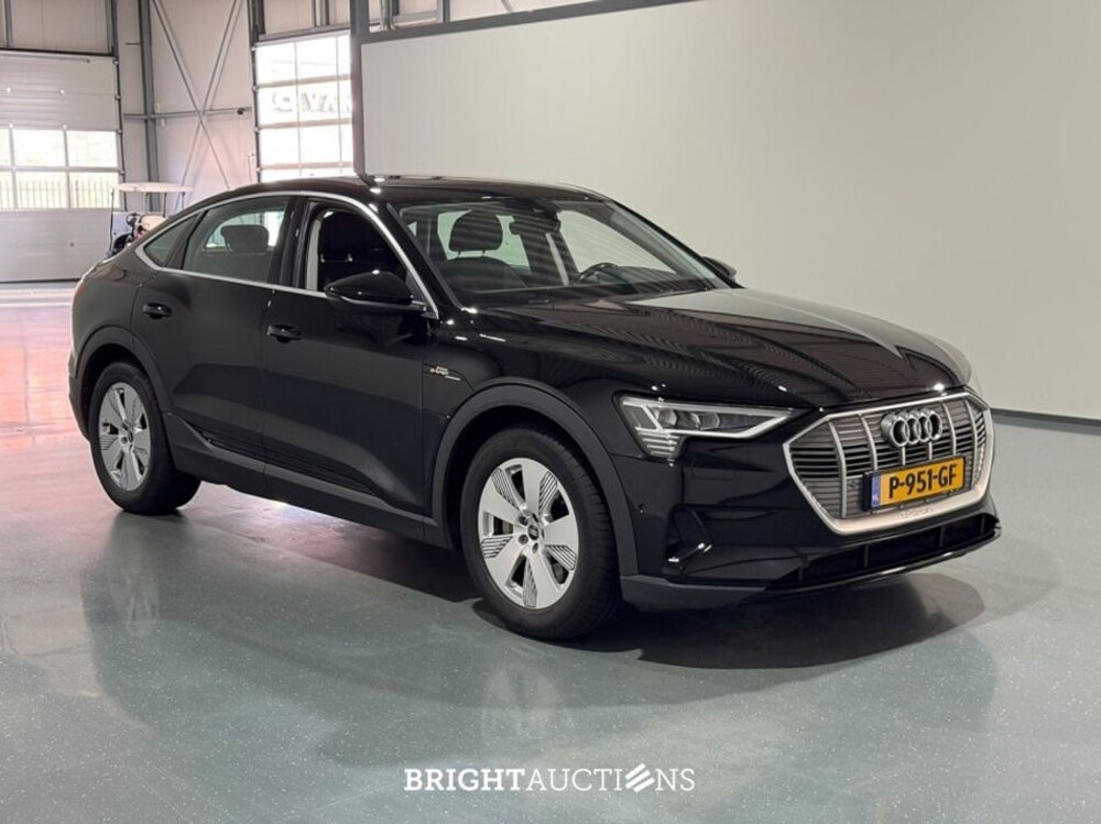 Audi e-tron Sportback 55 edition Quattro 95 kWh 408pk 2022 (Origineel-NL), P-951-GF