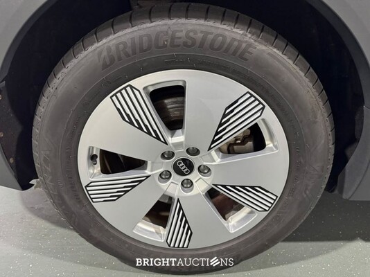 Audi e-tron Sportback 55 edition Quattro 95 kWh 408pk 2022 (Origineel-NL), P-951-GF