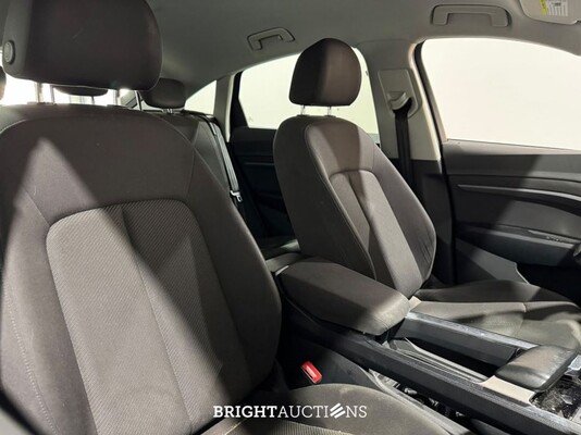 Audi e-tron Sportback 55 edition Quattro 95 kWh 408pk 2022 (Origineel-NL), P-951-GF