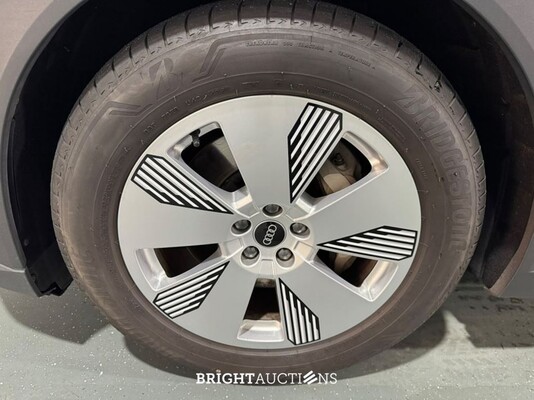 Audi e-tron Sportback 55 edition Quattro 95 kWh 408pk 2022 (Origineel-NL), P-951-GF