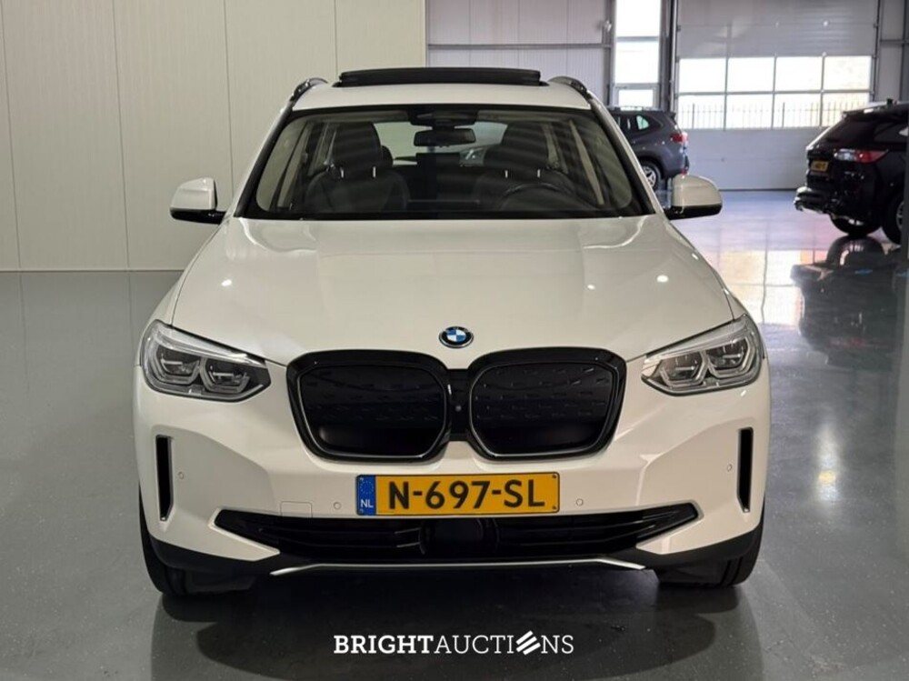 BMW iX3 High Executive 80 kWh 286pk 2021 (Origineel-NL), N-697-SL