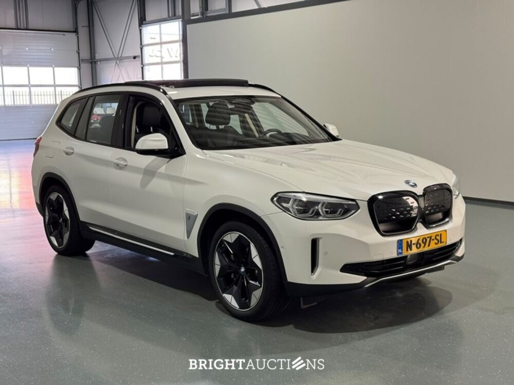 BMW iX3 High Executive 80 kWh 286pk 2021 (Origineel-NL), N-697-SL