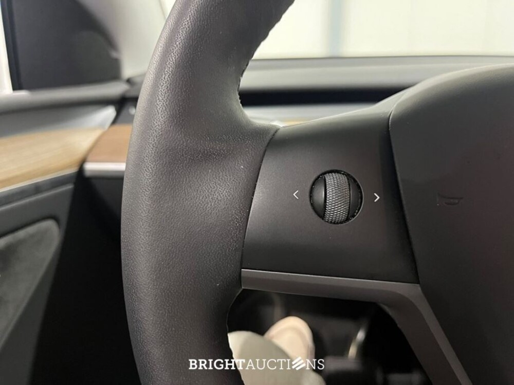 Tesla Model Y Long Range AWD 75 kWh 351pk 2023 (Origineel-NL), T-908-VN