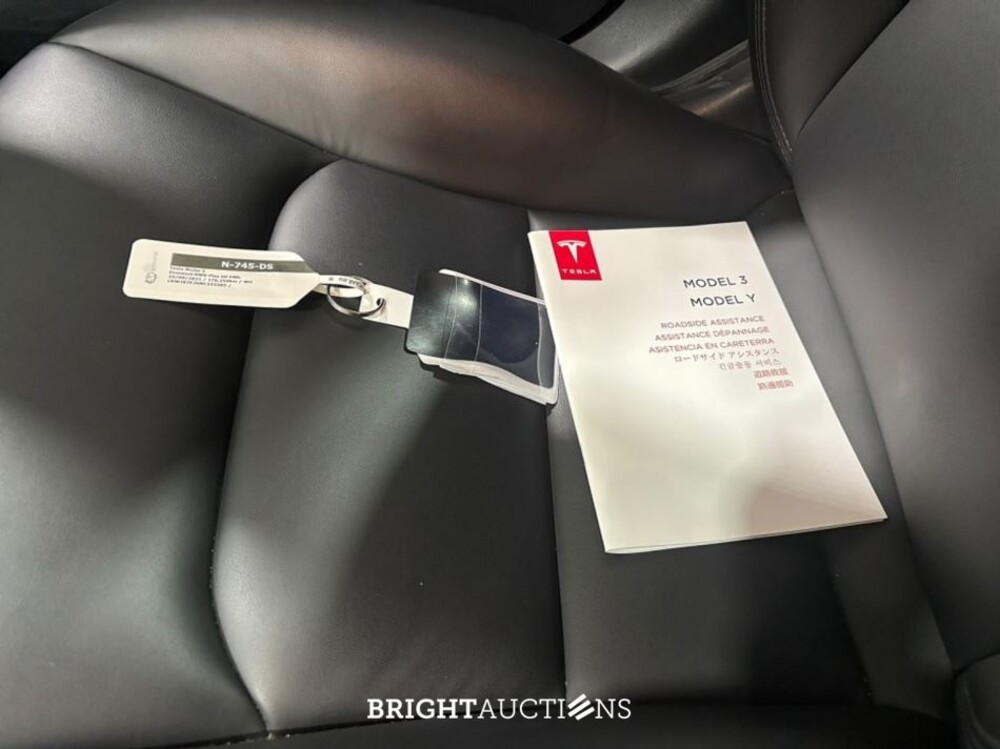 Tesla Model 3 Standard RWD Plus 60 kWh 238pk 2021 (Origineel-NL), N-745-DS