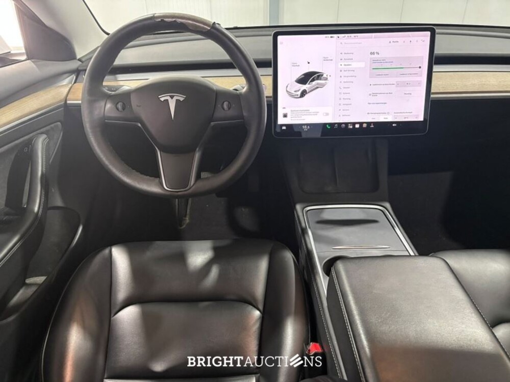 Tesla Model 3 Standard RWD Plus 60 kWh 238pk 2021 (Origineel-NL), N-745-DS