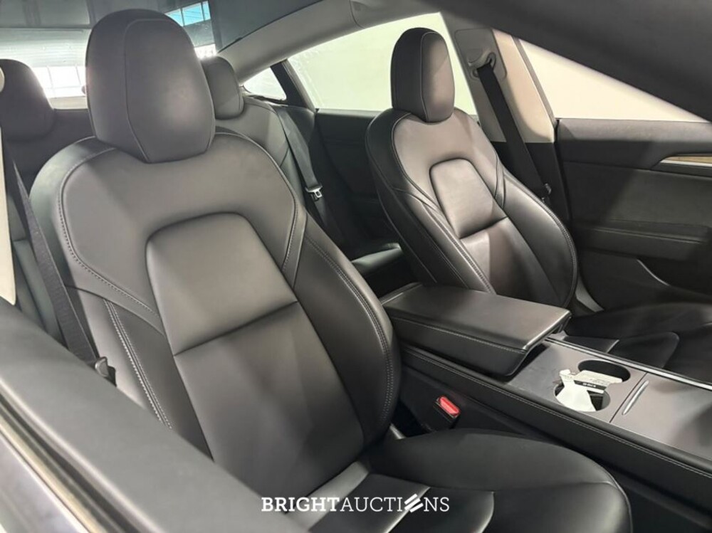 Tesla Model 3 Standard RWD Plus 60 kWh 238pk 2021 (Origineel-NL), N-745-DS