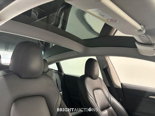 Tesla Model 3 Standard RWD Plus 60 kWh 238pk 2021 (Origineel-NL), N-745-DS