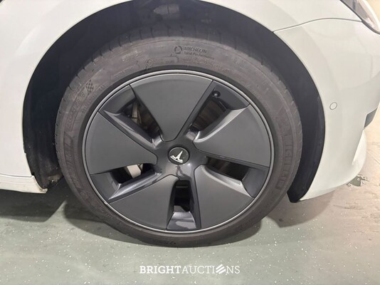 Tesla Model 3 Standard RWD Plus 60 kWh 238pk 2021 (Origineel-NL), N-745-DS
