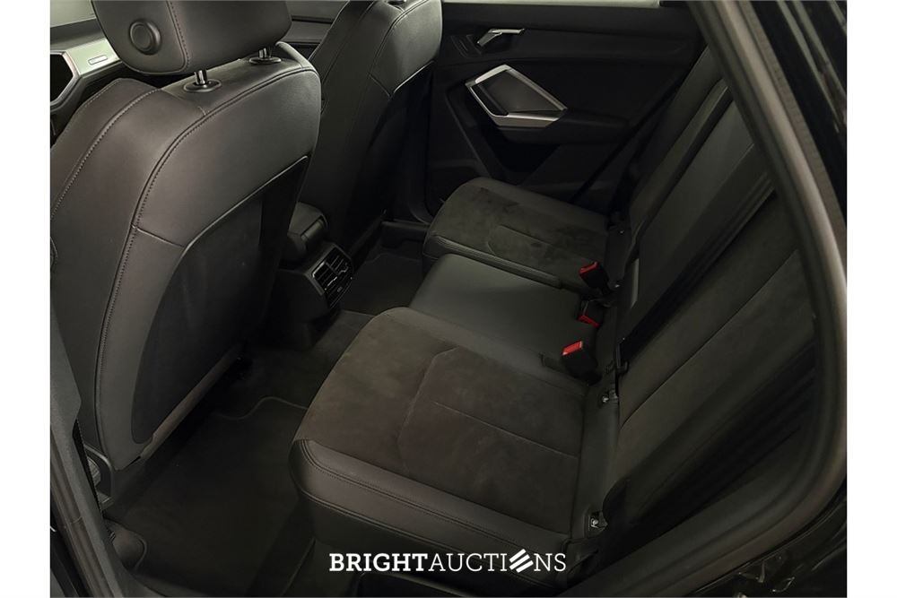 Audi Q3 35 Business Edition TFSI 149pk 2021 (Origineel-NL), L-582-LT