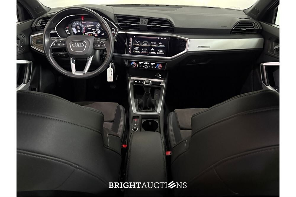 Audi Q3 35 Business Edition TFSI 149pk 2021 (Origineel-NL), L-582-LT