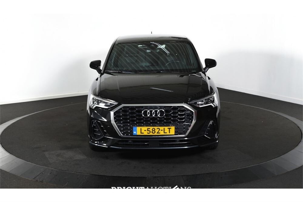 Audi Q3 35 Business Edition TFSI 149pk 2021 (Origineel-NL), L-582-LT