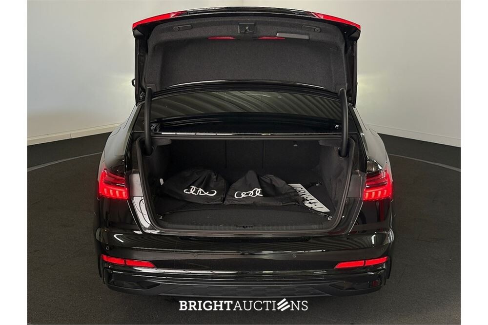 Audi A6 50 TFSI e S edition Competition sedan Quattro 408pk 2024 (Origineel-NL), GRK-44-J