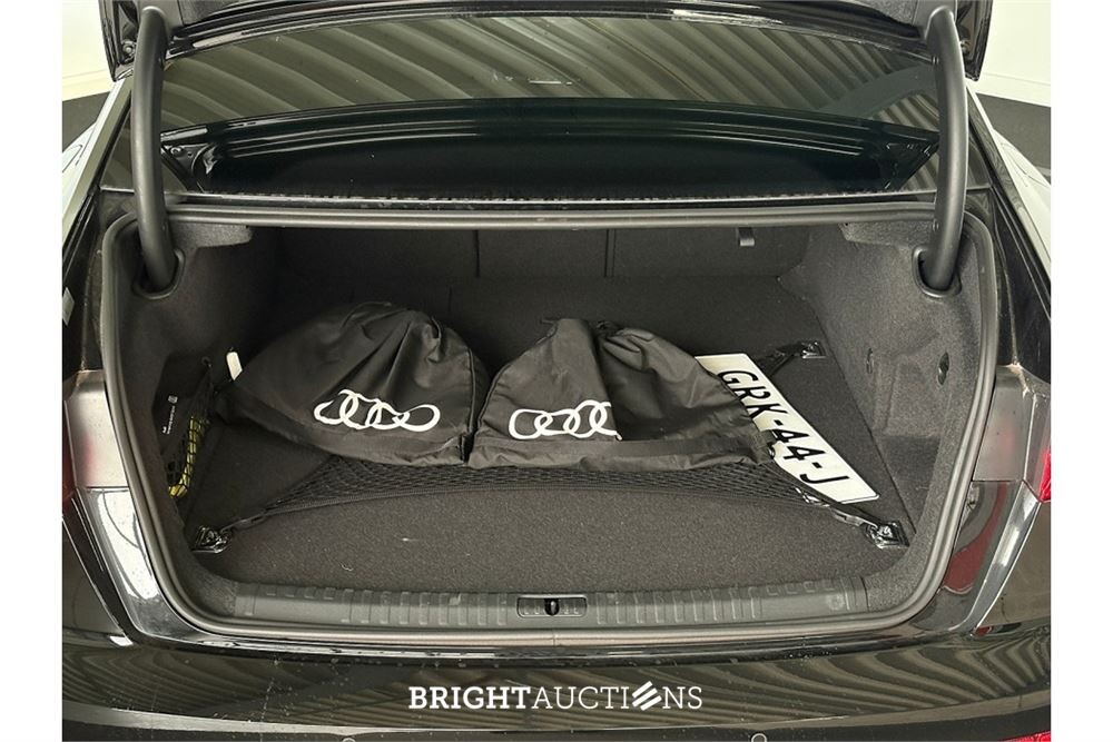 Audi A6 50 TFSI e S edition Competition sedan Quattro 408pk 2024 (Origineel-NL), GRK-44-J