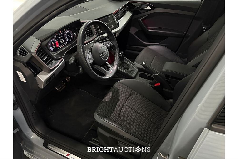 Audi A1 Sportback 35 S edition 1.5 TFSI 149pk 2022 (Origineel-NL), R-069-TL