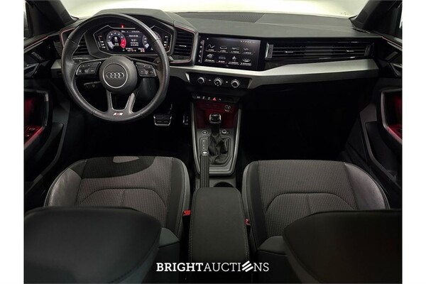 Audi A1 Sportback 35 S edition 1.5 TFSI 149pk 2022 (Origineel-NL), R-069-TL