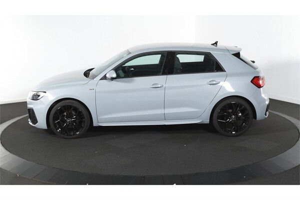 Audi A1 Sportback 35 S edition 1.5 TFSI 149pk 2022 (Origineel-NL), R-069-TL