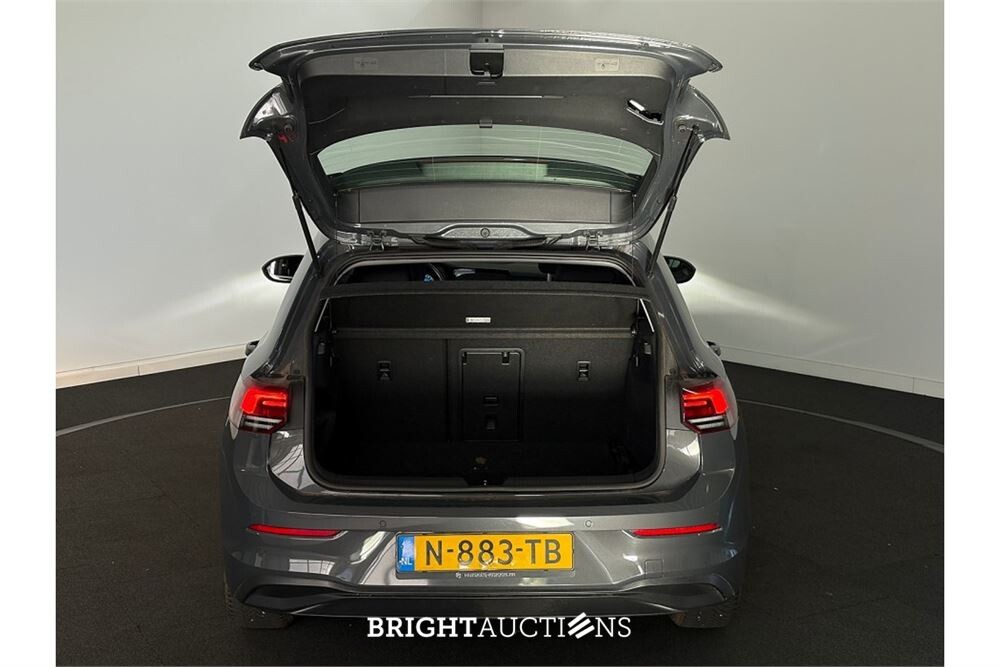 Volkswagen Golf eTSI Life 1.0 DSG 110pk 2022 (Origineel-NL), N-883-TB