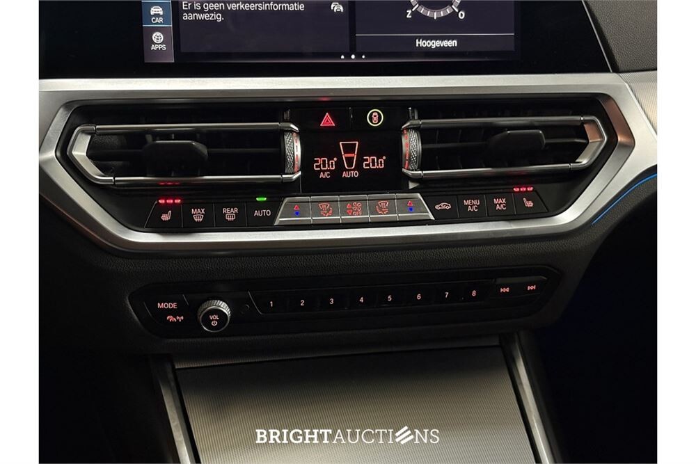 BMW 330e Touring Business Edition Plus 296pk 2022 (Origineel-NL) 3-Serie, R-481-HV