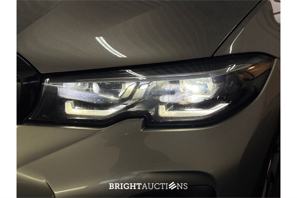 BMW 330e Touring Business Edition Plus 296pk 2022 (Origineel-NL) 3-Serie, R-481-HV
