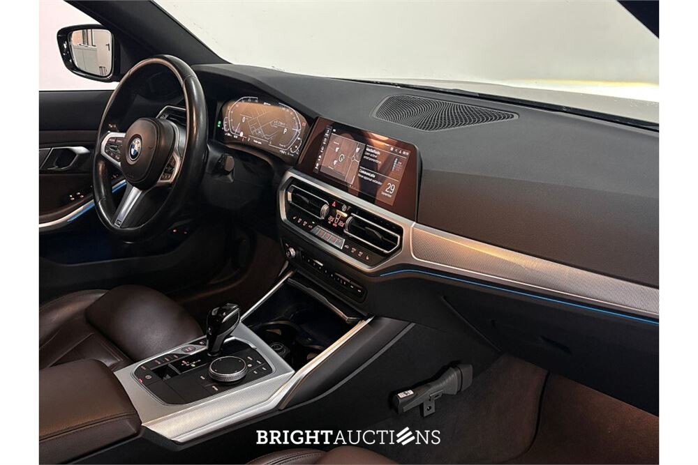 BMW 330e Touring Business Edition Plus 296pk 2022 (Origineel-NL) 3-Serie, R-481-HV