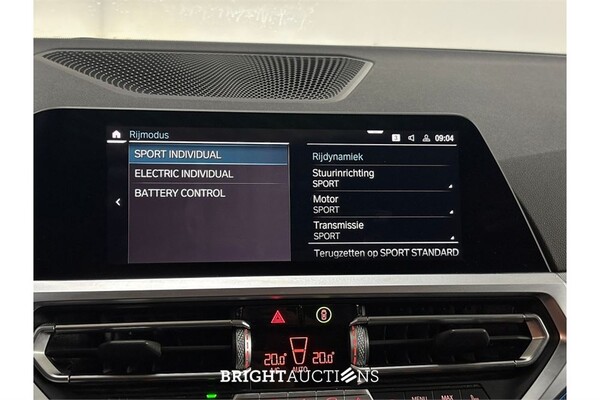 BMW 330e Touring Business Edition Plus 296pk 2022 (Origineel-NL) 3-Serie, R-481-HV