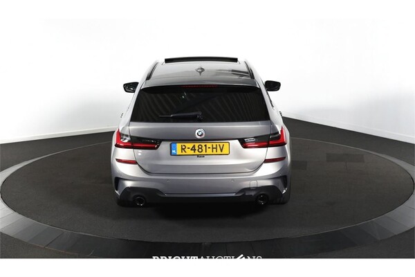 BMW 330e Touring Business Edition Plus 296pk 2022 (Origineel-NL) 3-Serie, R-481-HV