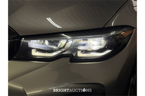 BMW 330e Touring Business Edition Plus 296pk 2022 (Origineel-NL) 3-Serie, R-481-HV