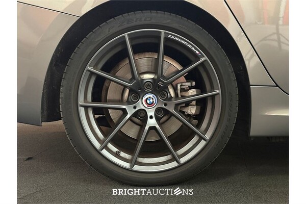 BMW 330e Touring Business Edition Plus 296pk 2022 (Origineel-NL) 3-Serie, R-481-HV
