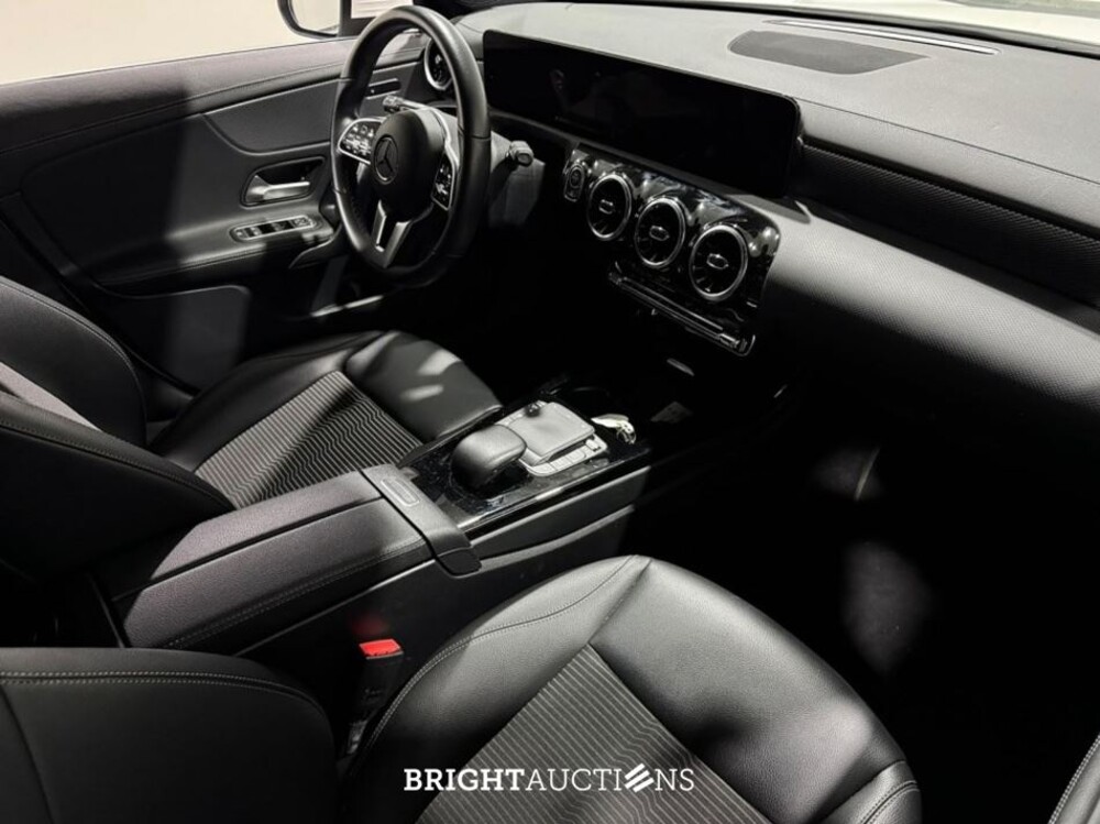 Mercedes-Benz CLA180 Shooting Brake Business Solution 136pk 2022 (Origineel-NL) CLA-Klasse, P-004-VL