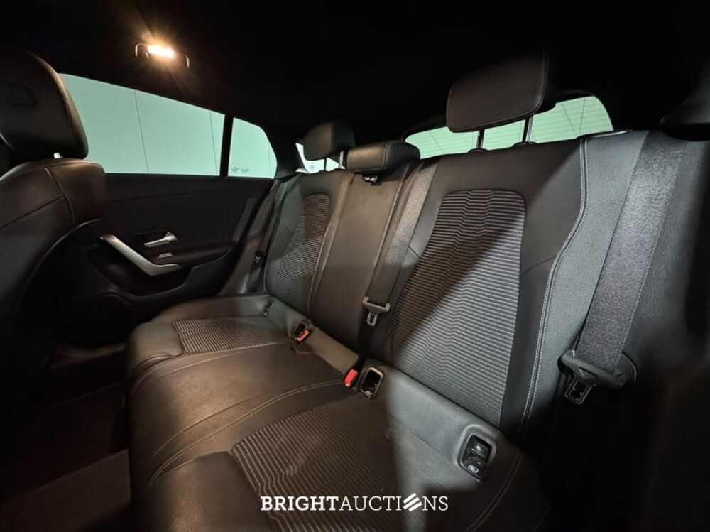 Mercedes-Benz CLA180 Shooting Brake Business Solution 136pk 2022 (Origineel-NL) CLA-Klasse, P-004-VL