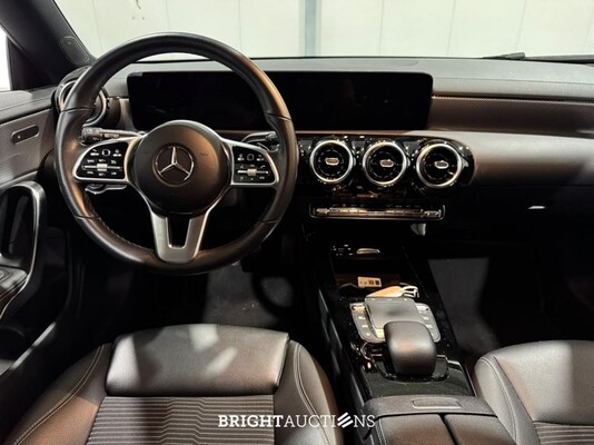 Mercedes-Benz CLA180 Shooting Brake Business Solution 136pk 2022 (Origineel-NL) CLA-Klasse, P-004-VL