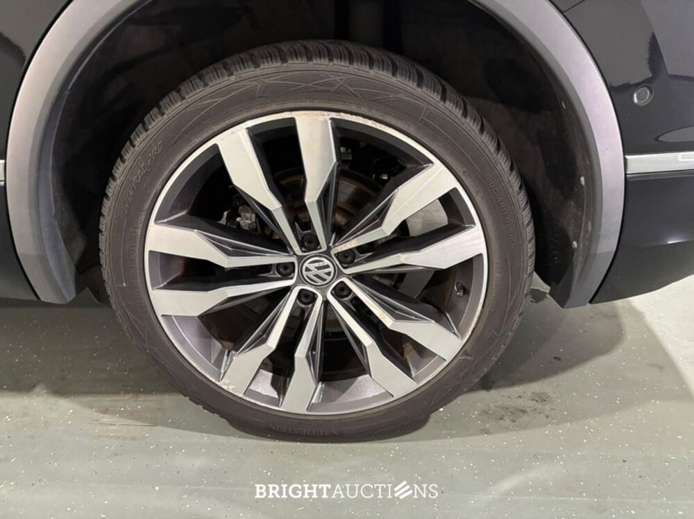 Volkswagen Tiguan Allspace Highline Business R 7p 1.5 TSI 150pk 2021 (Origineel-NL), L-999-KL