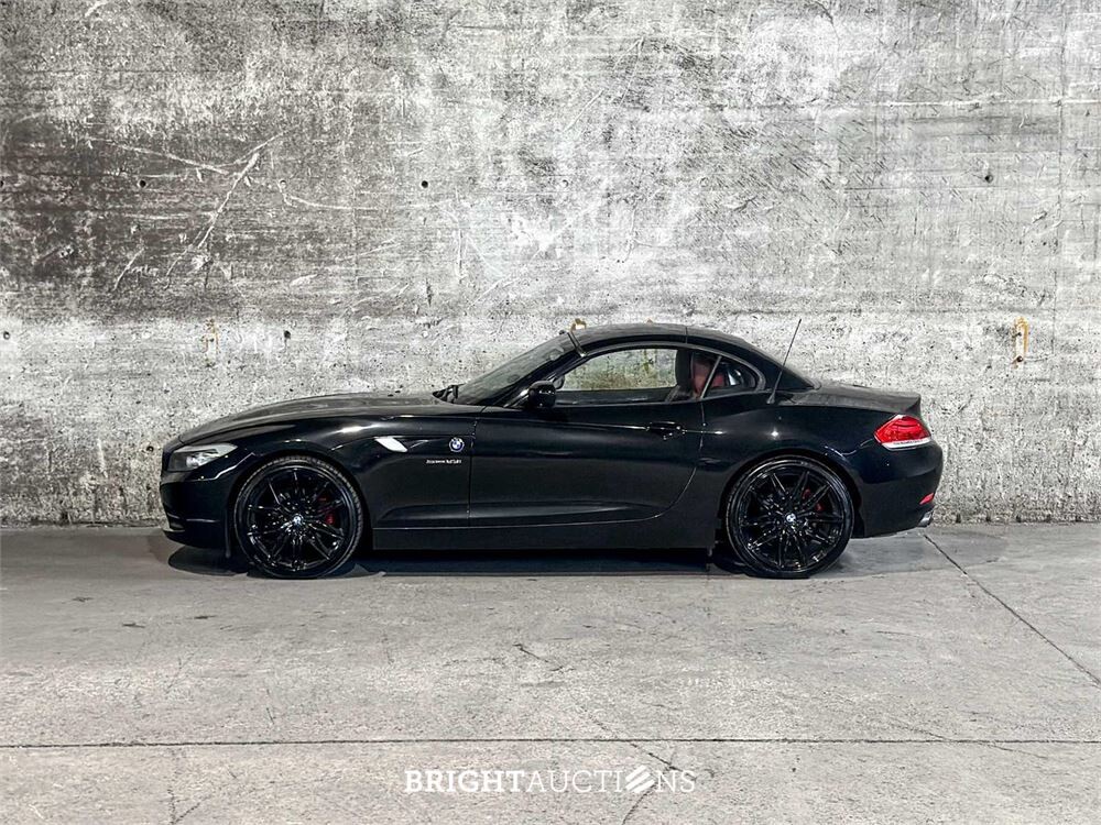 2010 BMW Z4 Roadster sDrive23i Executive Hardtop, 204pk, N-126-BZ – Schaltgetriebe –