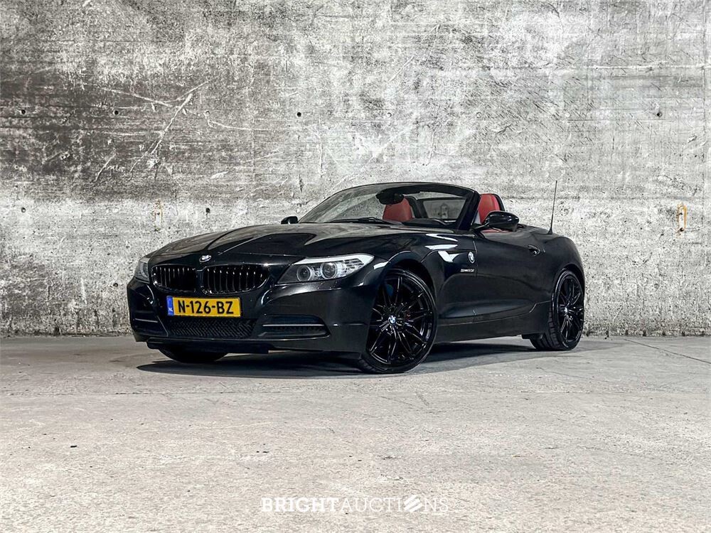 2010 BMW Z4 Roadster sDrive23i Executive Hardtop, 204pk, N-126-BZ – Schaltgetriebe –