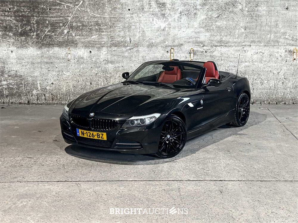 2010 BMW Z4 Roadster sDrive23i Executive Hardtop, 204pk, N-126-BZ – Schaltgetriebe –