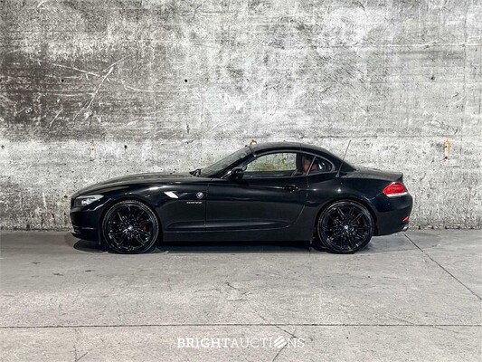 2010 BMW Z4 Roadster sDrive23i Executive Hardtop, 204pk, N-126-BZ – Schaltgetriebe –