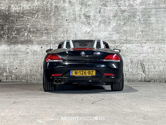 2010 BMW Z4 Roadster sDrive23i Executive Hardtop, 204pk, N-126-BZ – Schaltgetriebe –