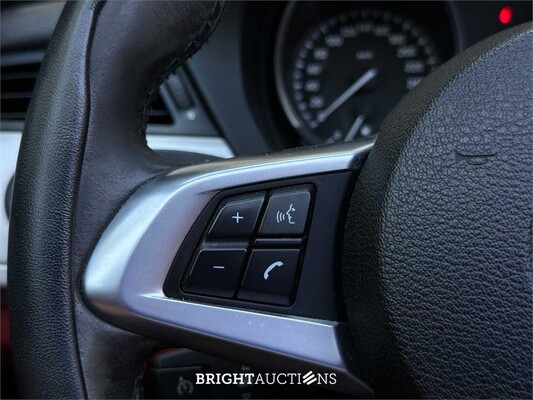 2010 BMW Z4 Roadster sDrive23i Executive Hardtop, 204pk, N-126-BZ – Schaltgetriebe –