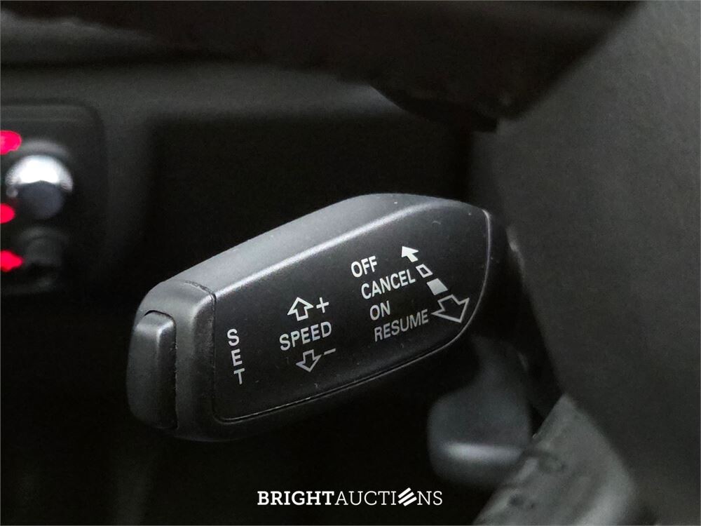 Audi A6 Limousine Business Edition 3.0 TDI 218pk 2015, P-135-DV