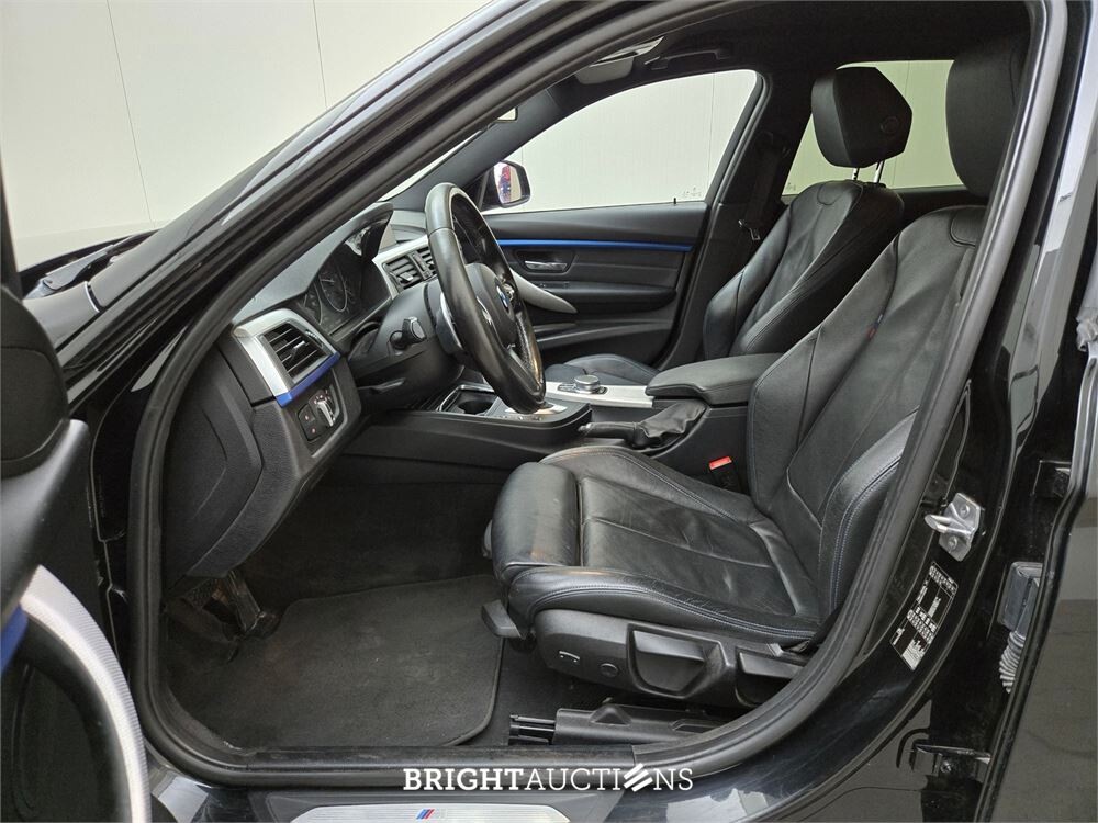 BMW 320d 3-serie Touring M Sport Edition 191pk 2018 3-Serie, L-156-XV
